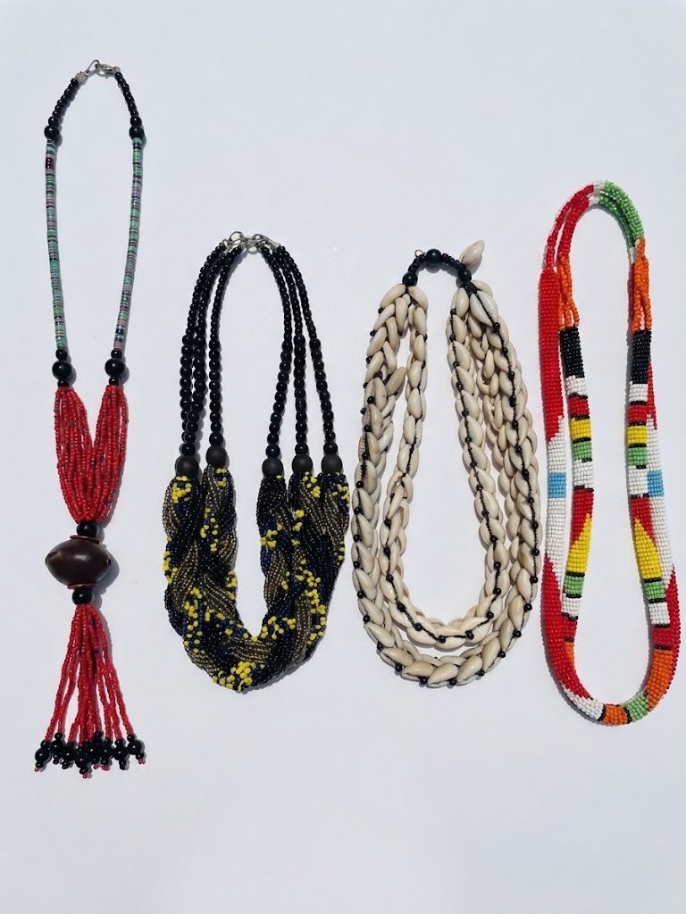 Collier traditionnel africain