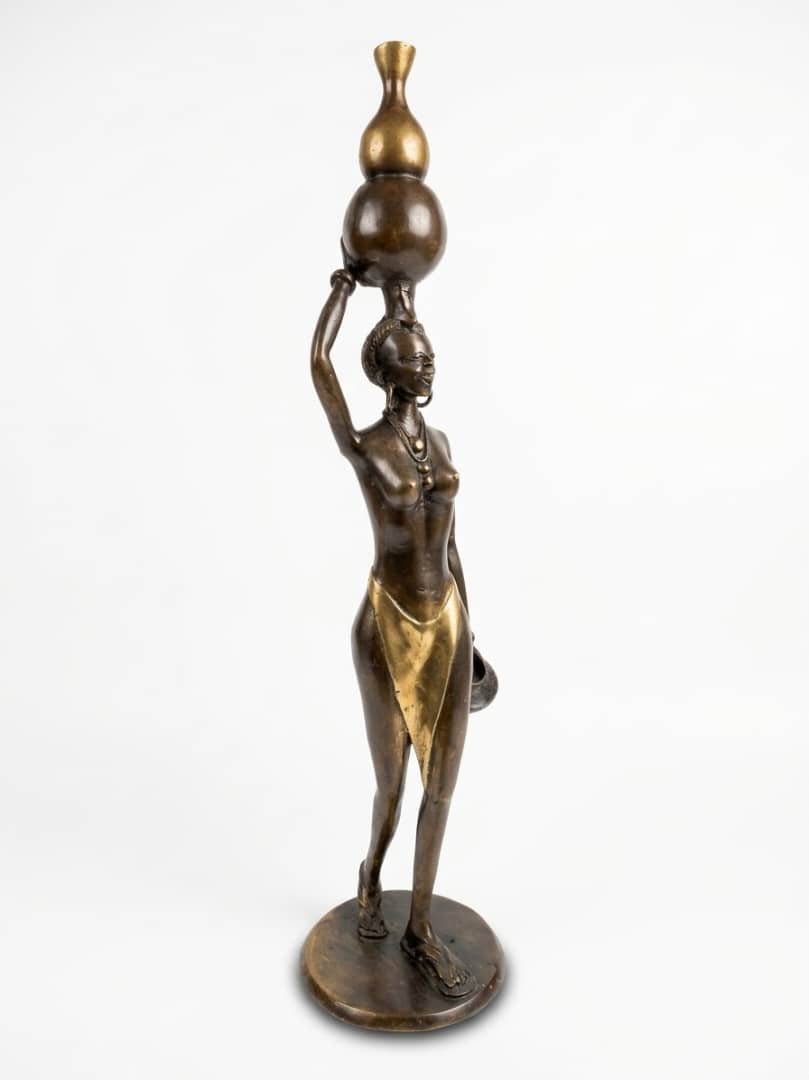 Femme vendeuse de Tchapalo – Œuvre d’art en cuivre