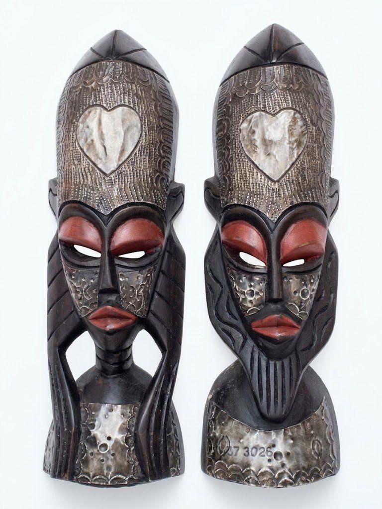 Duo de Masques Sculptés « Âmes Sœurs »